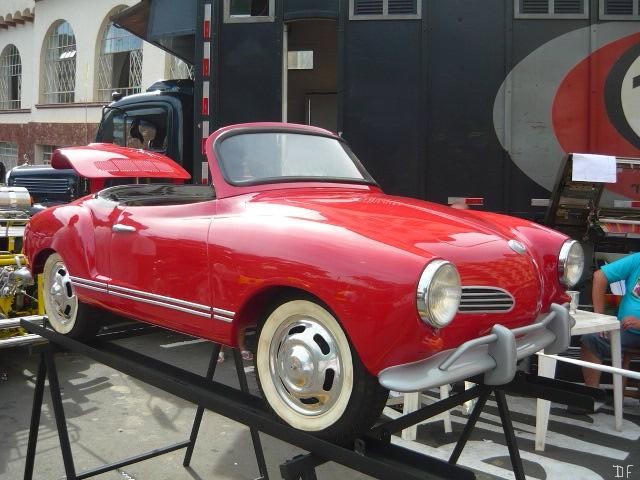 http://carro.mercadolivre.com.br/MLB-516971696-mini-karmann-ghia-carroceria-em-fibra-nova-rarissima-_JM